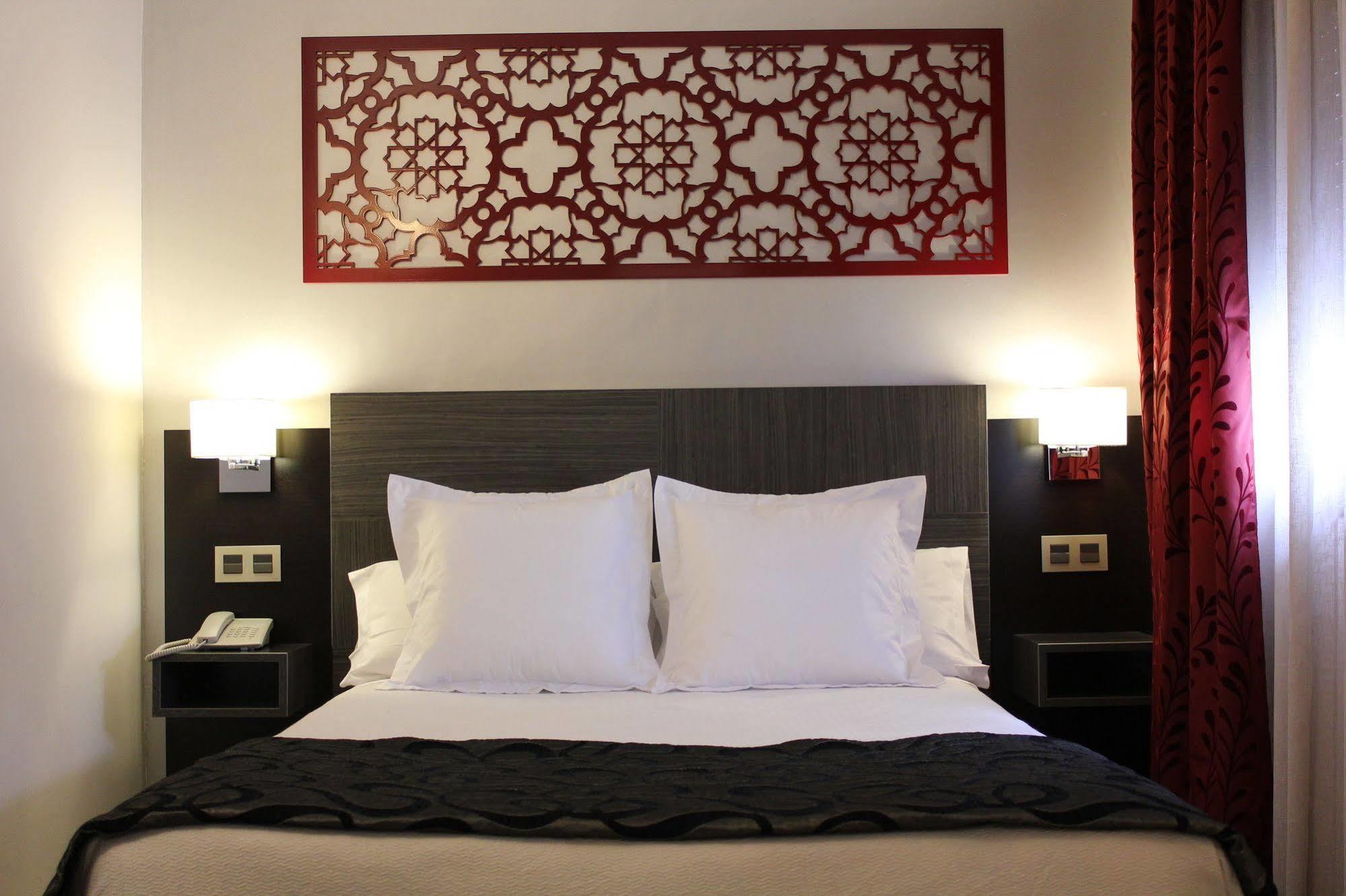 Hotel Venecia Seville Exterior photo